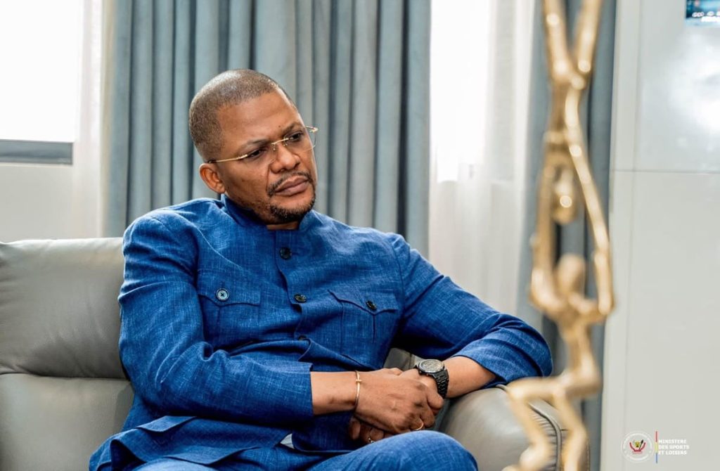 LE MINISTRE BUDIMBU ET LE COACH OTIS NGOMA PASSENT À L’ACTION POUR RELANCER LES LÉOPARDS