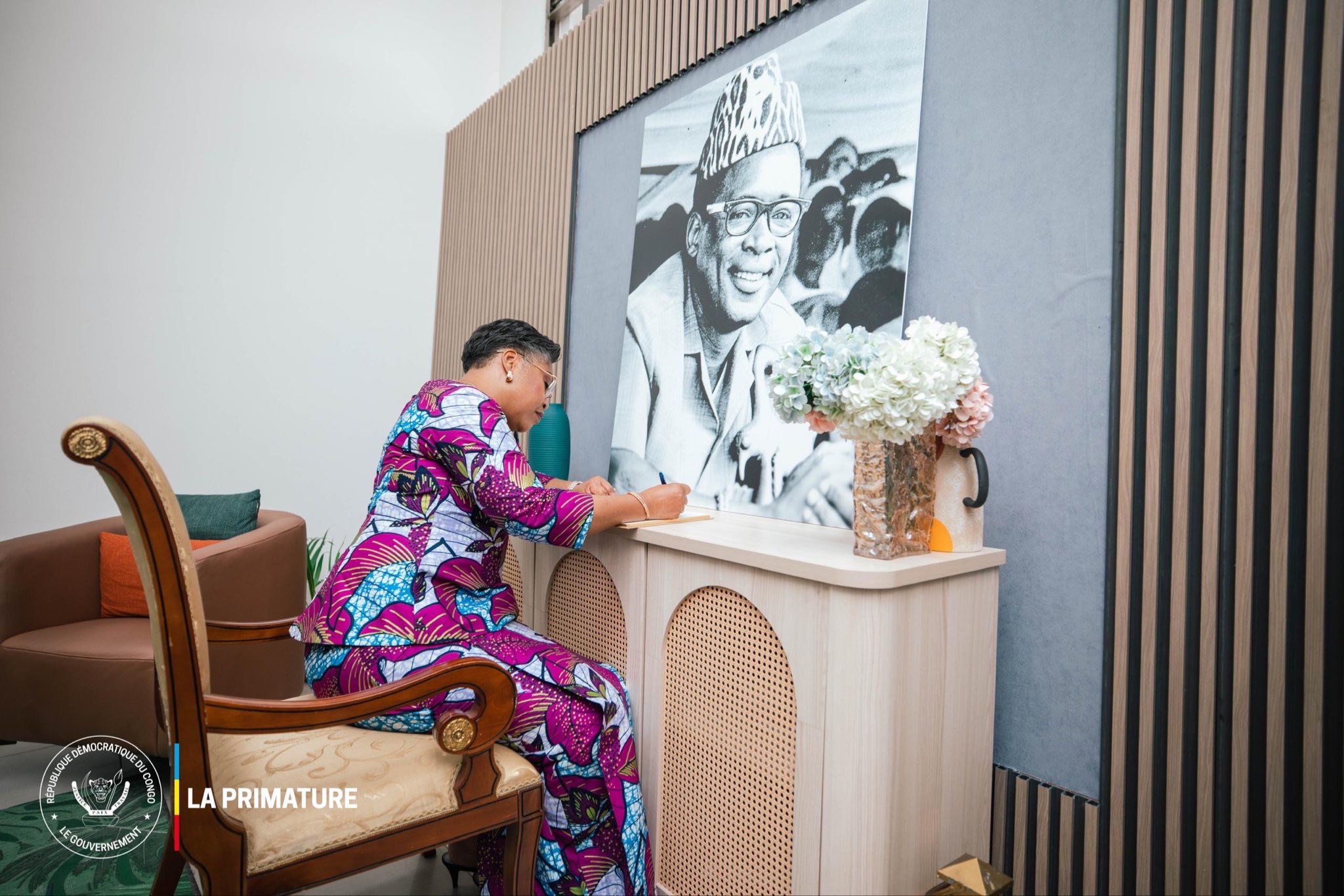 Kinshasa : la Première Ministre visite l’exposition consacrée au ...